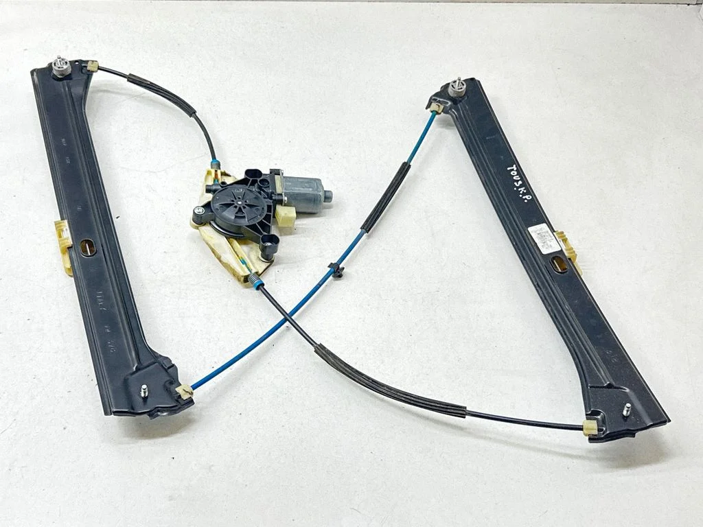 Front door window regulator with motor – Volkswagen Cross Touran II (2015-)