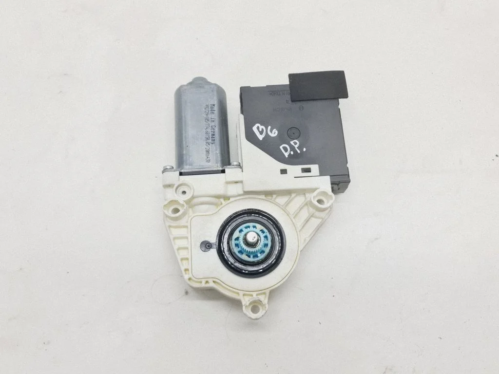 Priekšējā loga pacēlāja motoriņš 1K0959701P