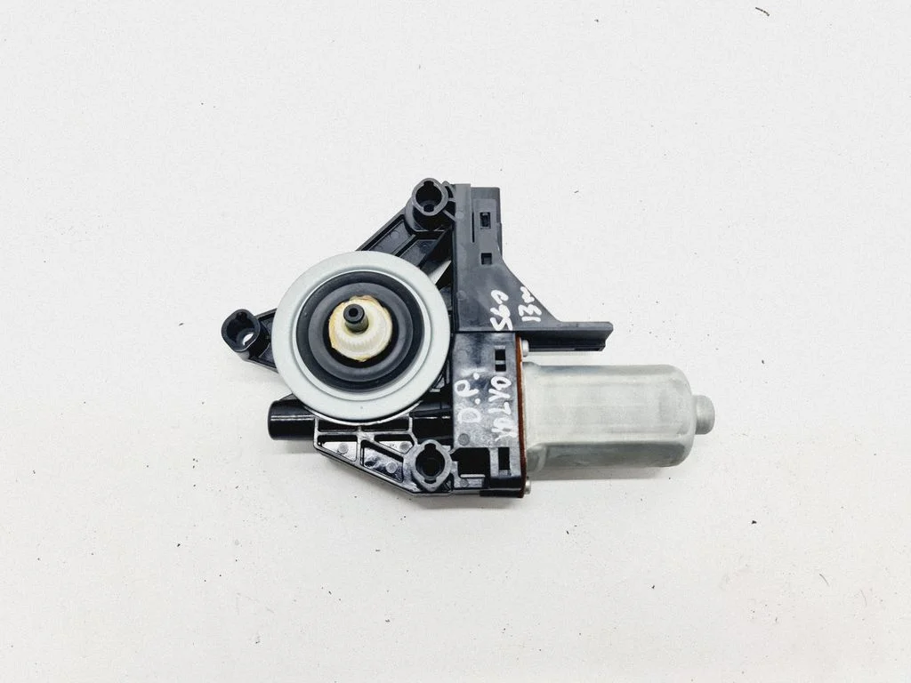 Front door window regulator motor 966269103