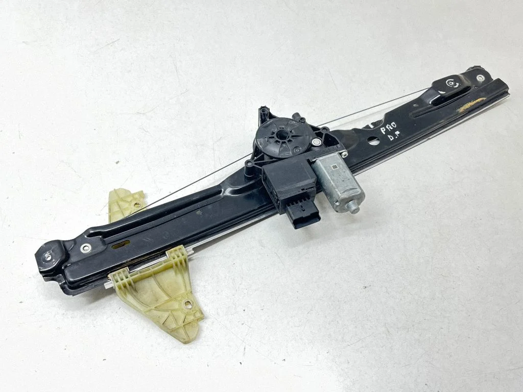 Front door window regulator with motor 0130824010