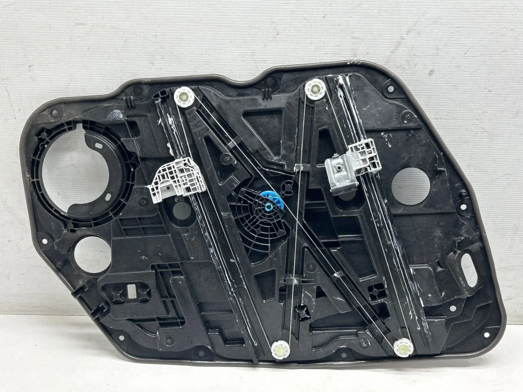 Podnośnik szyby przedniej z silniczkiem – KIA EV6 (2021-)