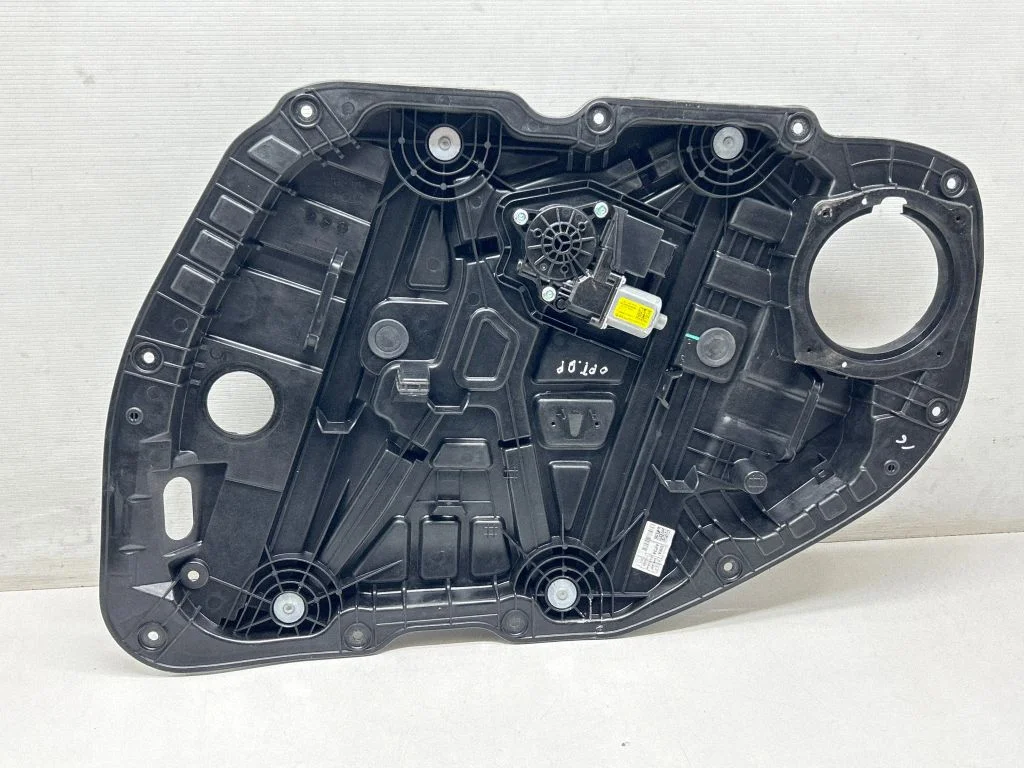 Front door window regulator with motor 82460D4000