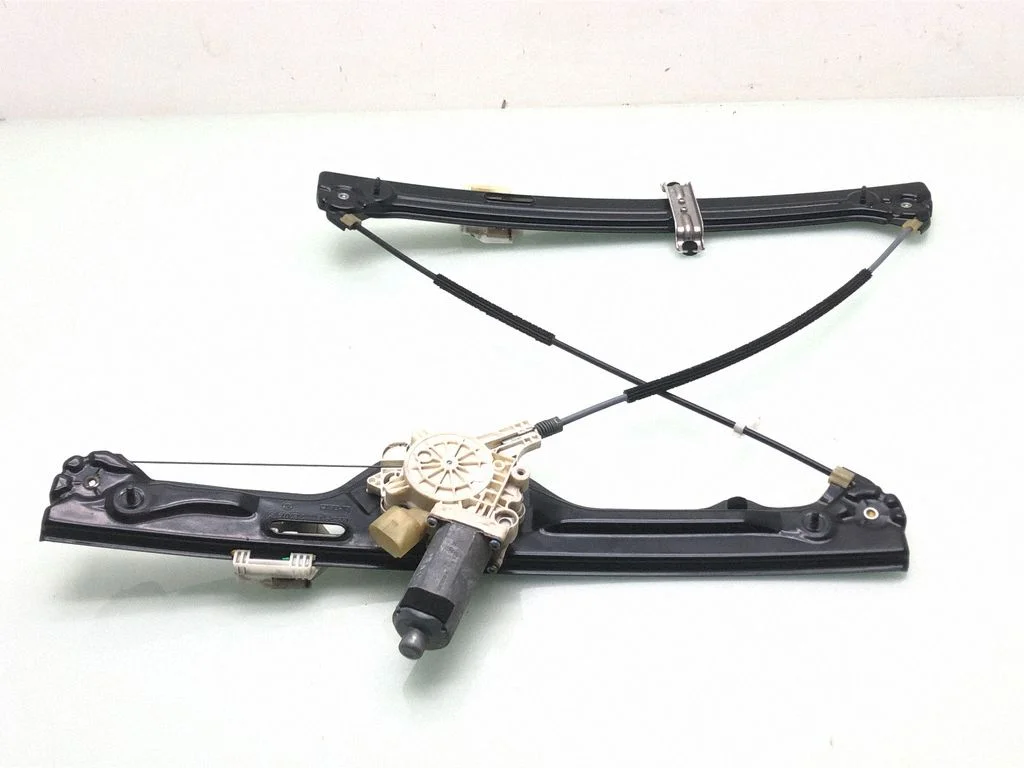 Front door window regulator with motor 7166379