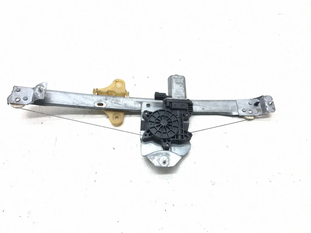 Front door window regulator with motor 807213867R