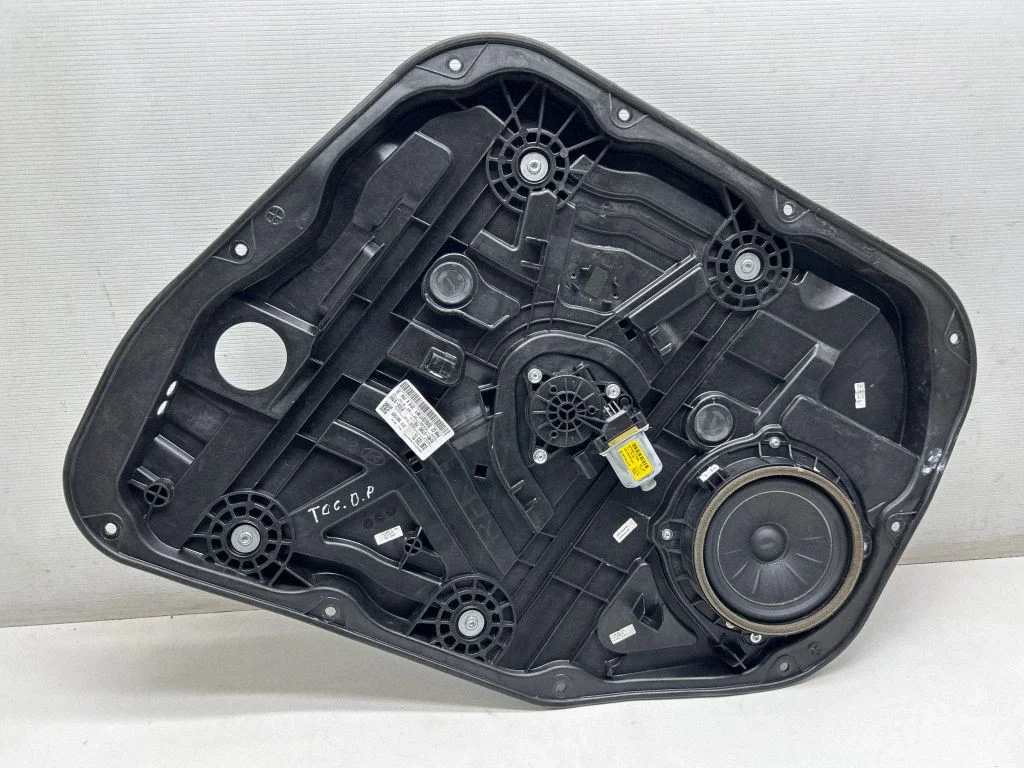 Front door window regulator with motor 81320D7500