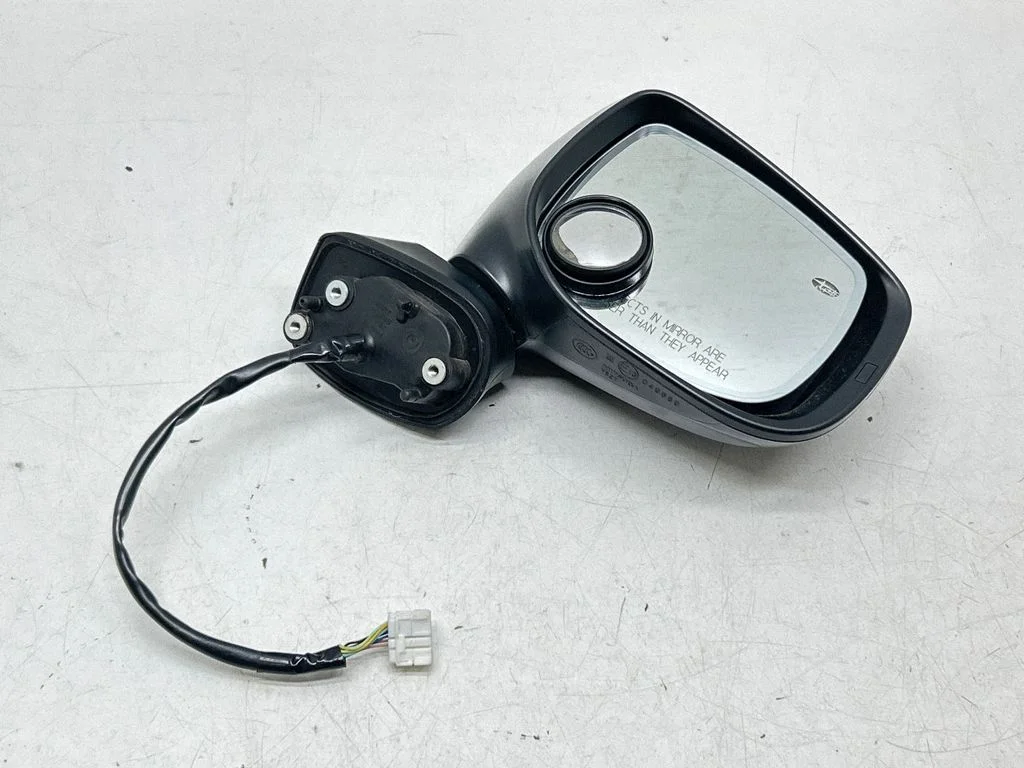 Esiukse elektriline välispeegel E13049689