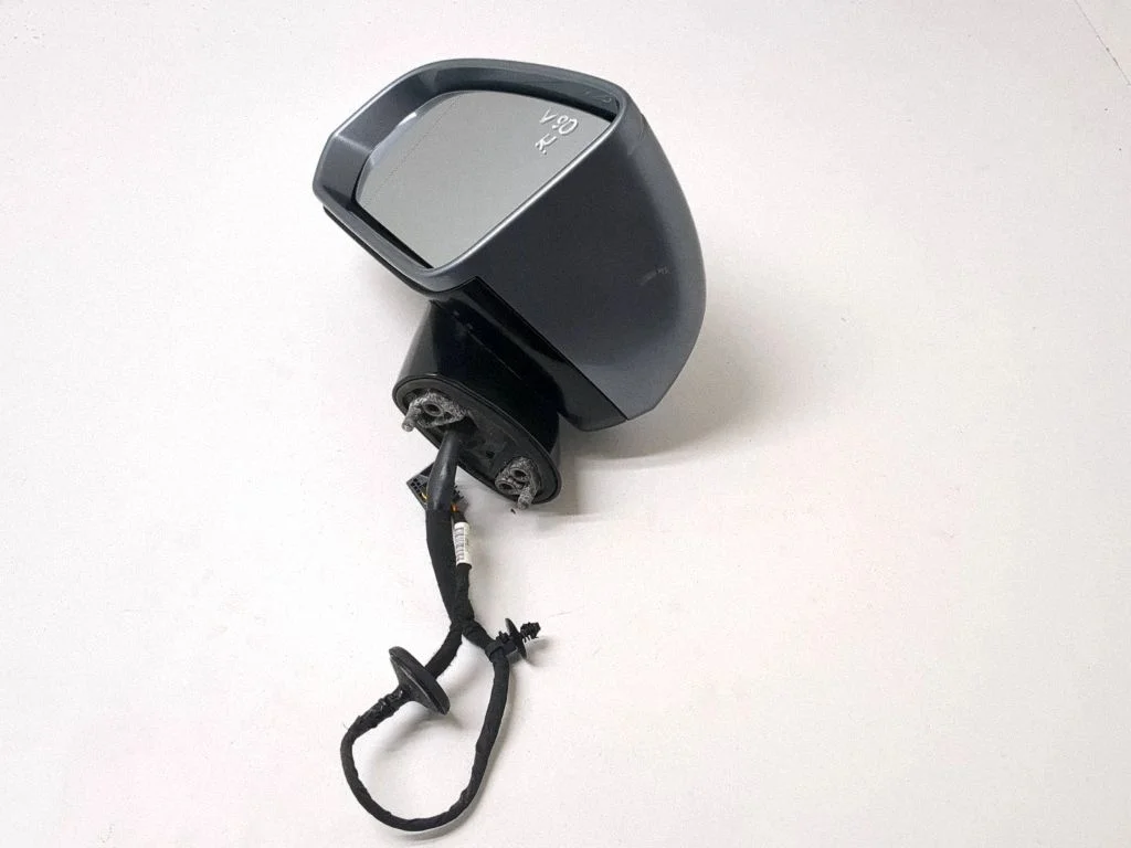 Esiukse elektriline välispeegel 19157054900113