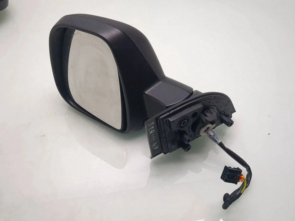 Front door electric wing mirror 26242307A