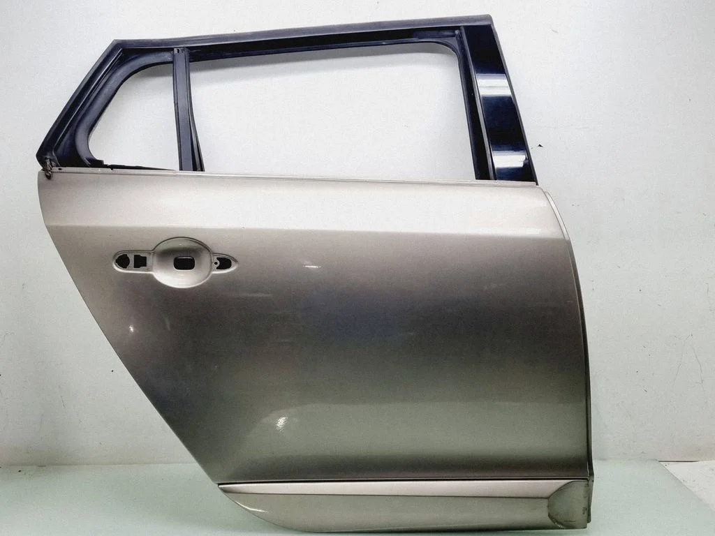 Rear door 821120005R