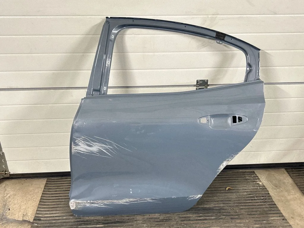 Rear door 31479108