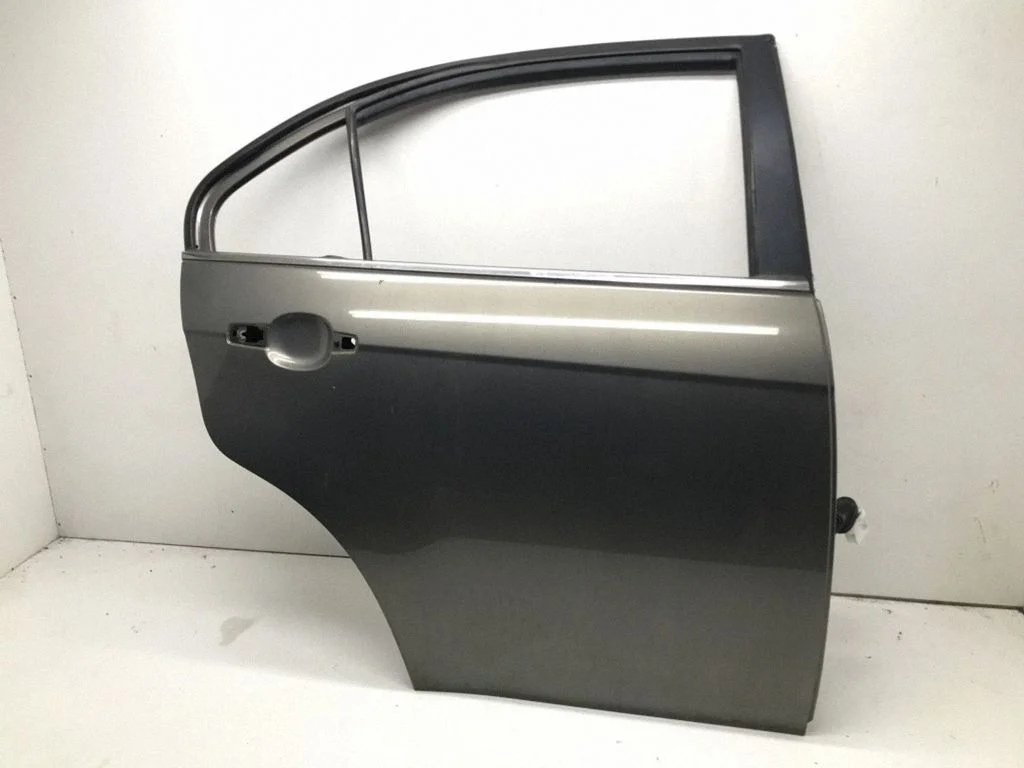 Rear door – rear right