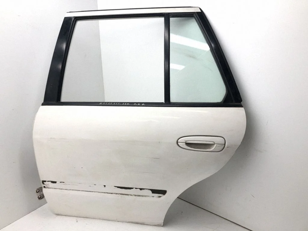 Rear door – rear left