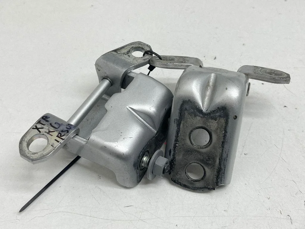 Rear door hinge set – Nissan X-Trail T32 (2014-2021)