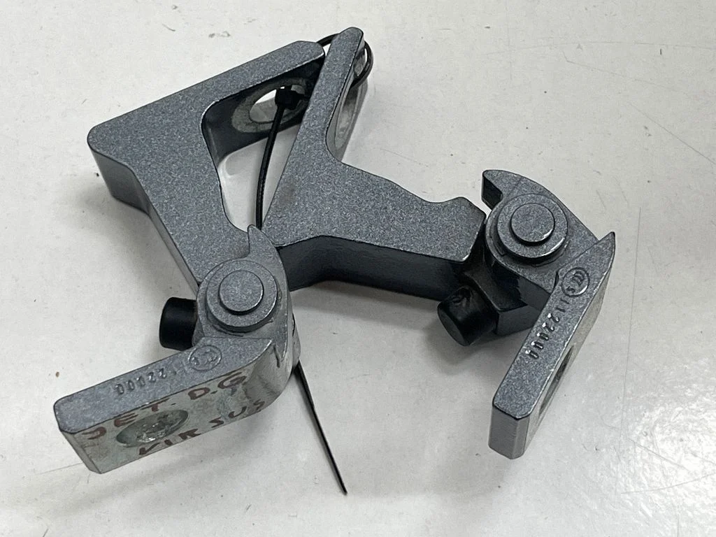 Tagaukse hingede komplekt 1122000