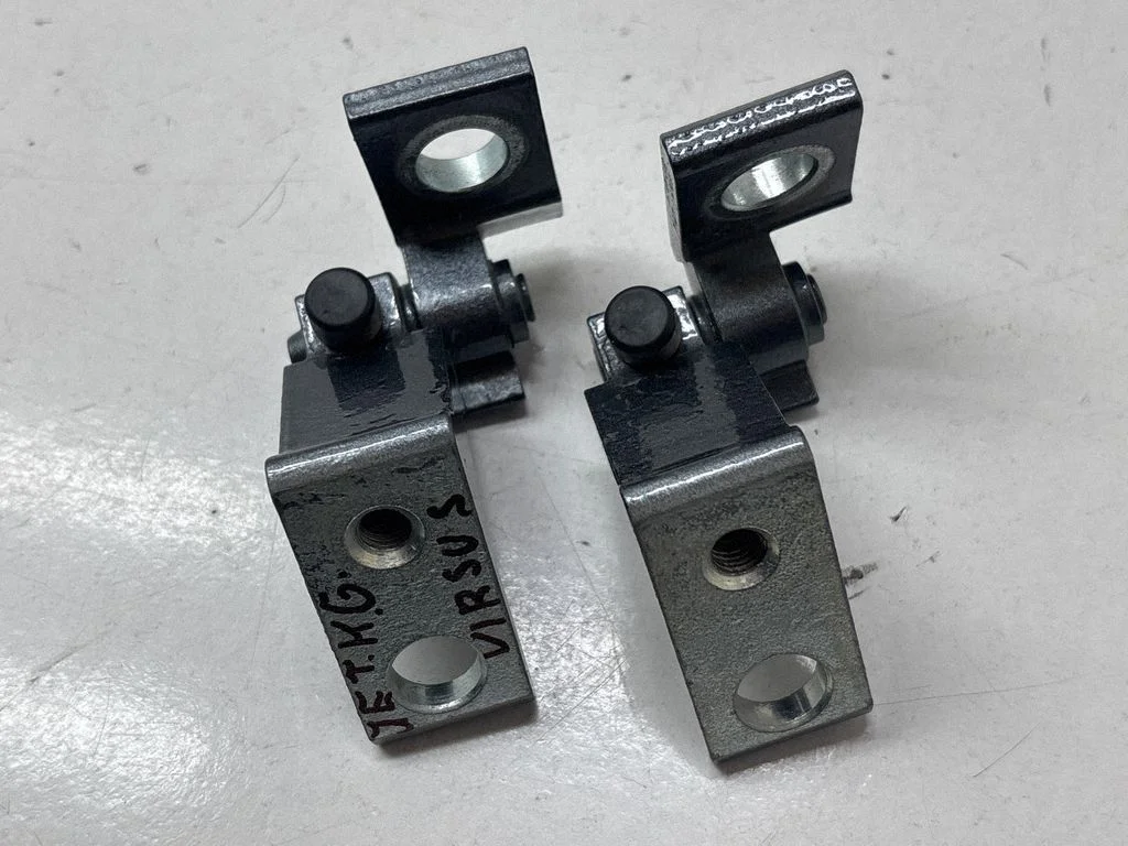 Tagaukse hingede komplekt 1122000