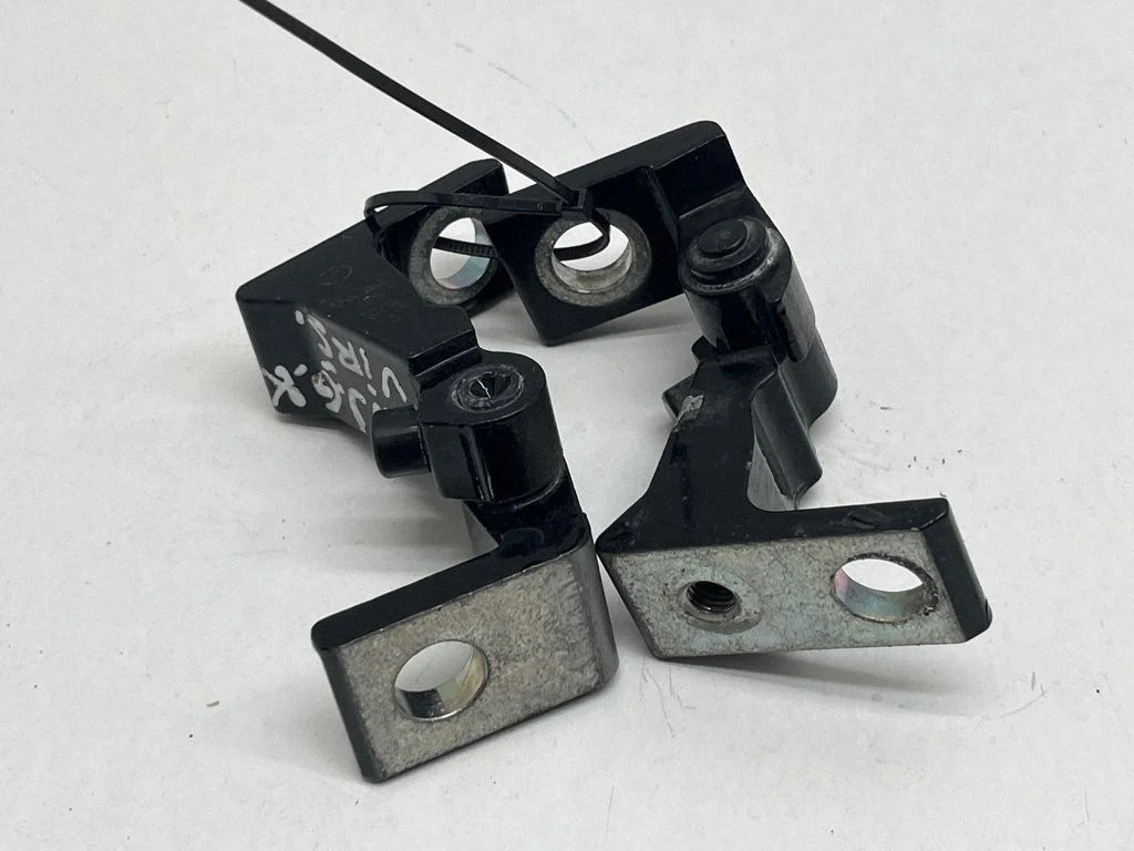 Rear door hinge set 8K0831401