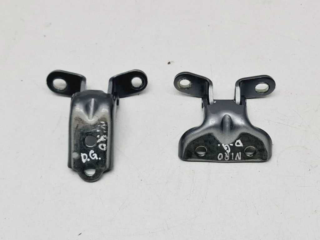 Rear door hinge set – rear right