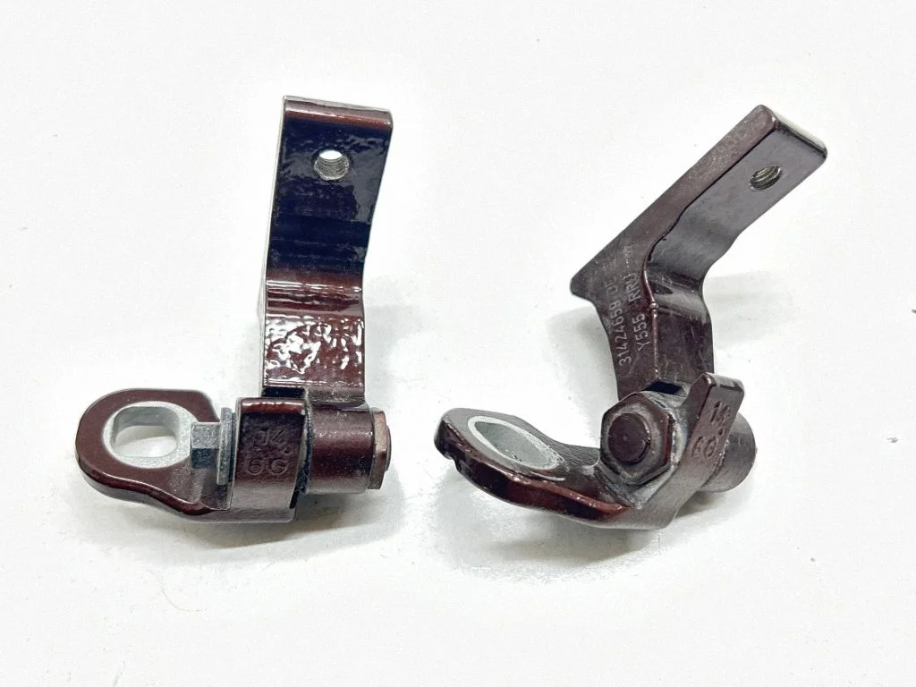 Tagaukse hingede komplekt 31352695