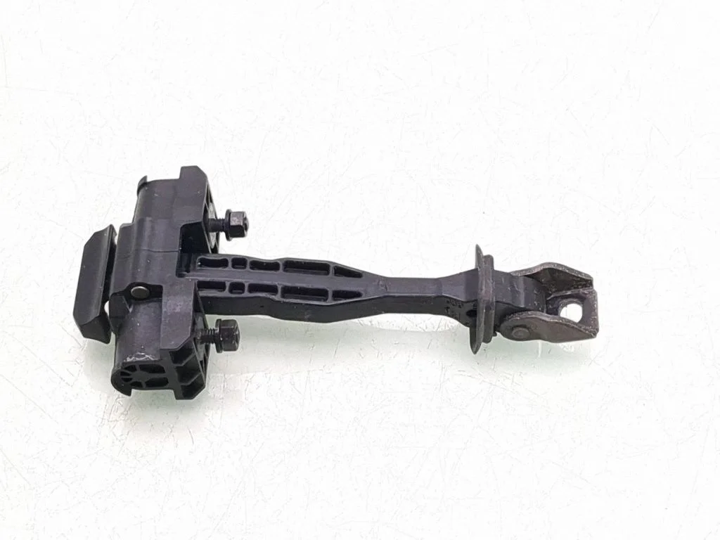 Tagaukse avamispiiraja – BMW X5M G05 F95 (2019-)