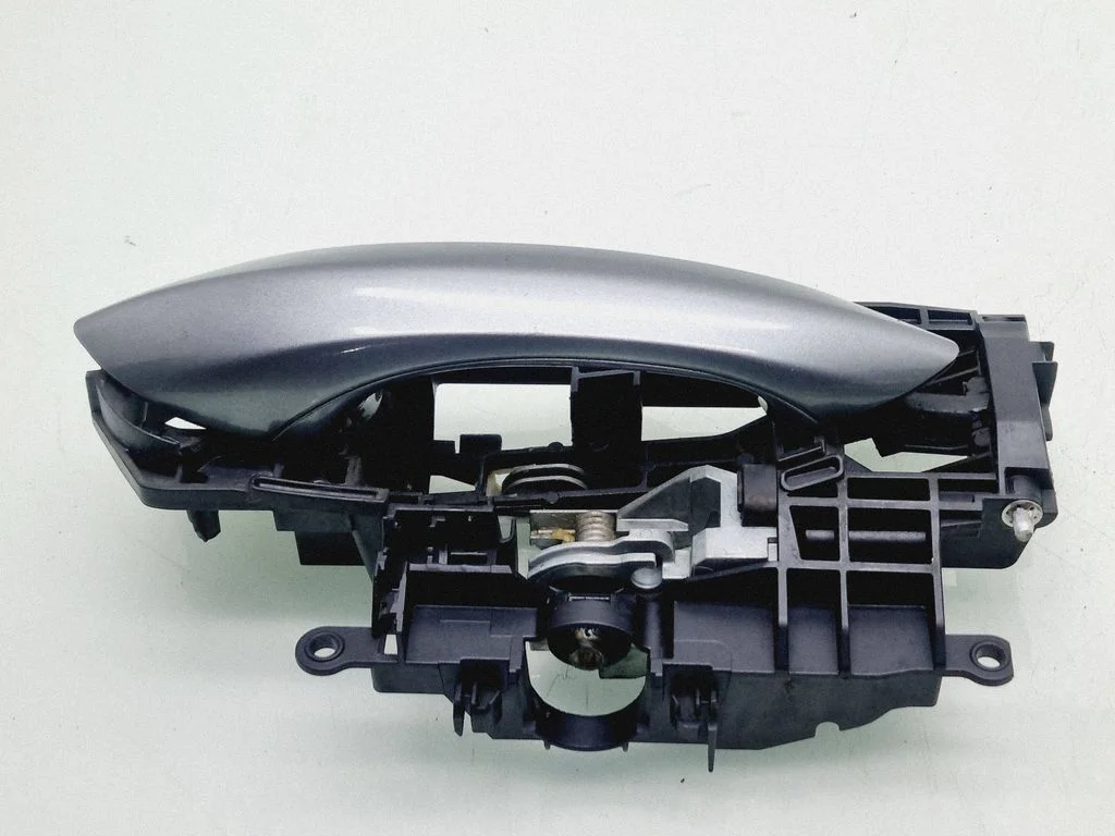 Rear door exterior handle – rear right