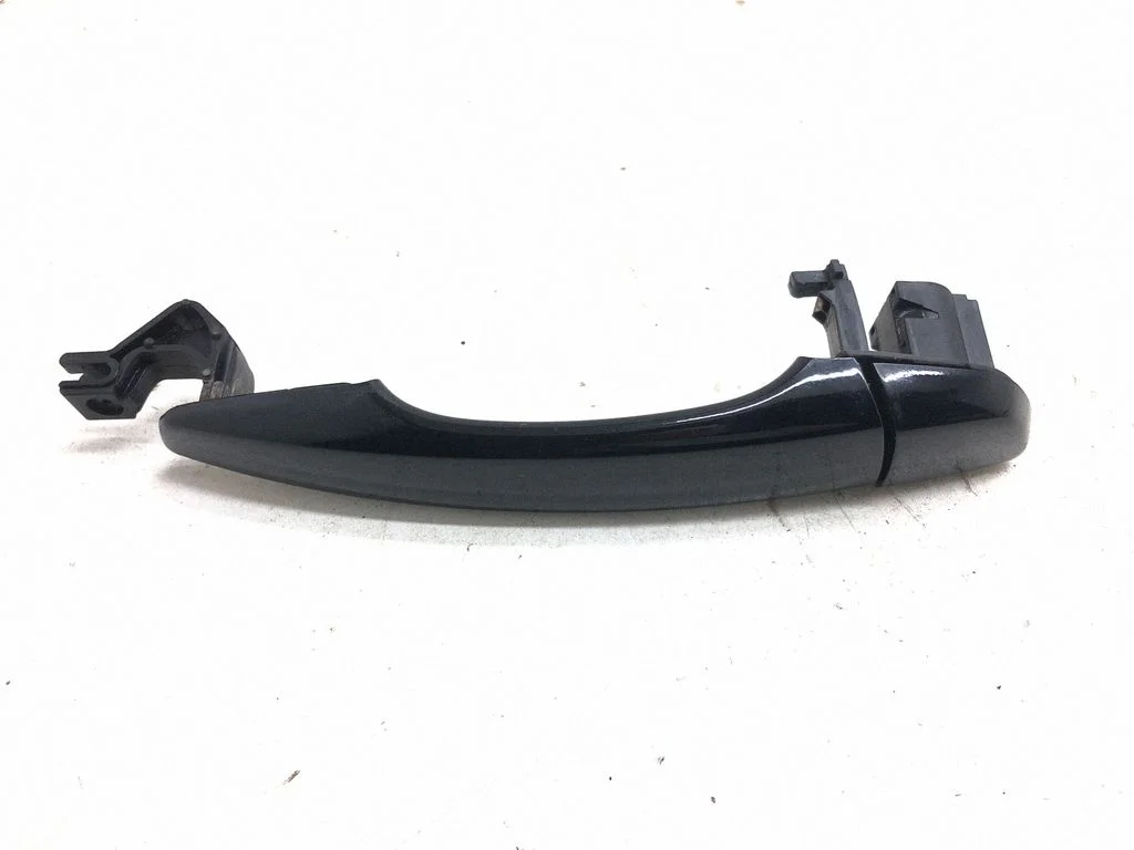 Rear door exterior handle – rear right