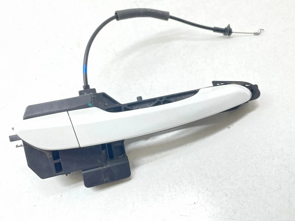 Rear door exterior handle – rear right