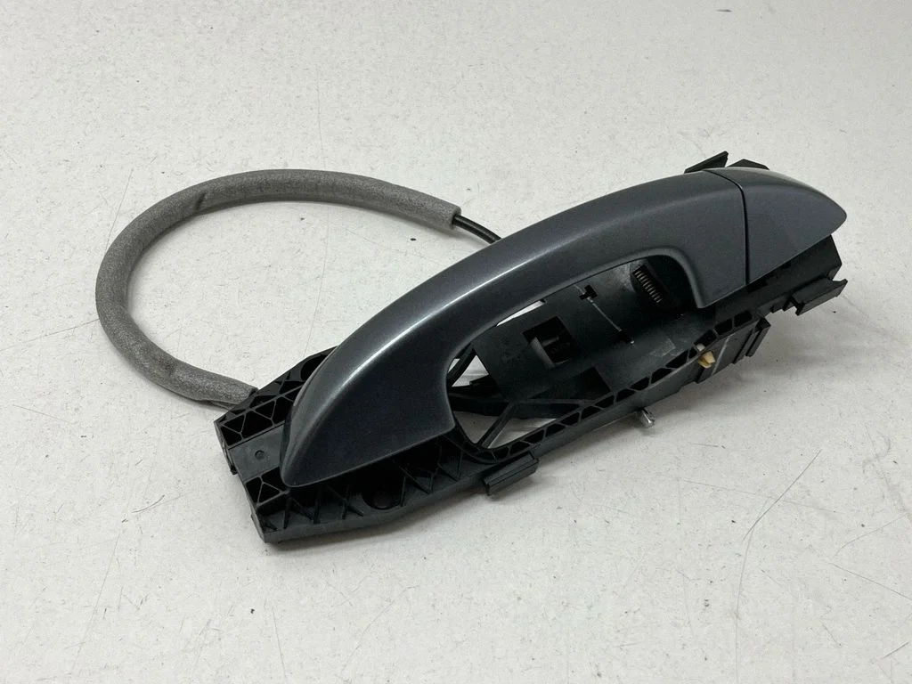 Tagaukse välimine käepide 5N0839885H