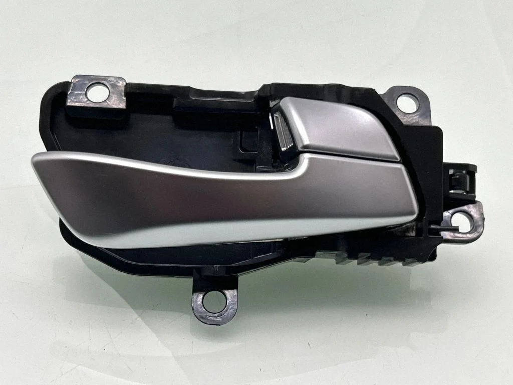 Tagaukse sisemine käepide 82620C5010S