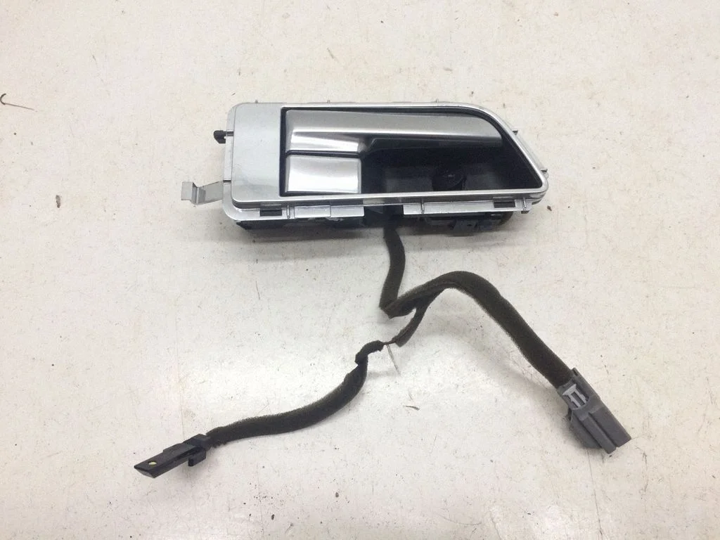Rear door interior handle AH2222600