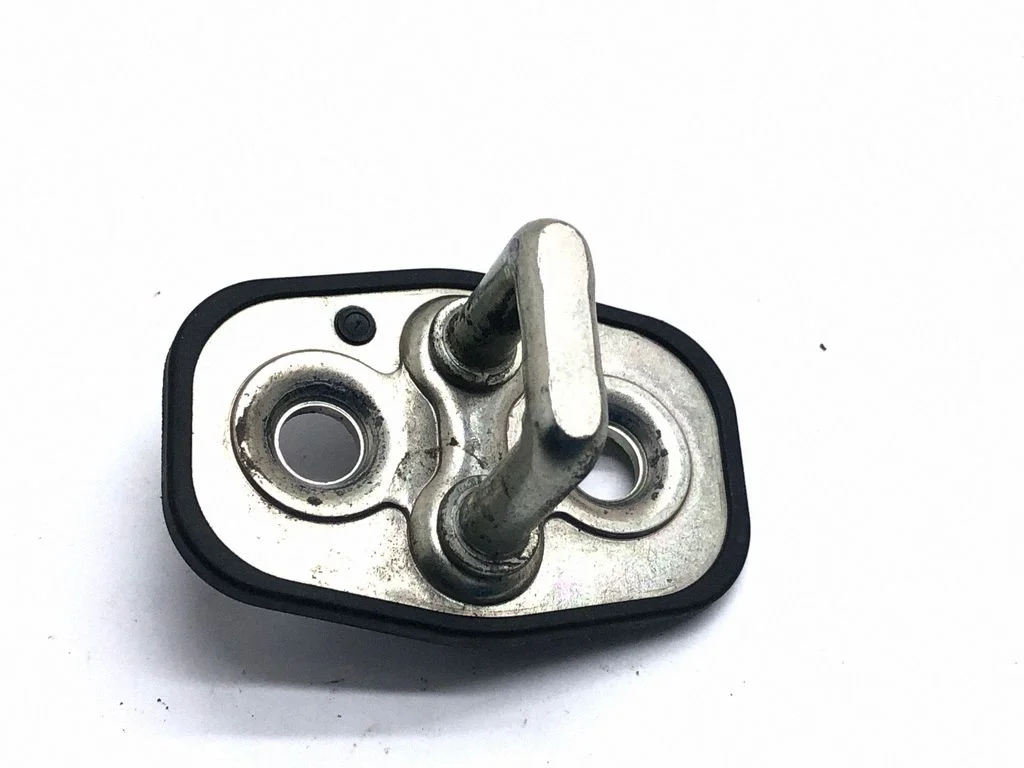 Rear door lock loop/hook striker – Citroen C3 (2010-2016)