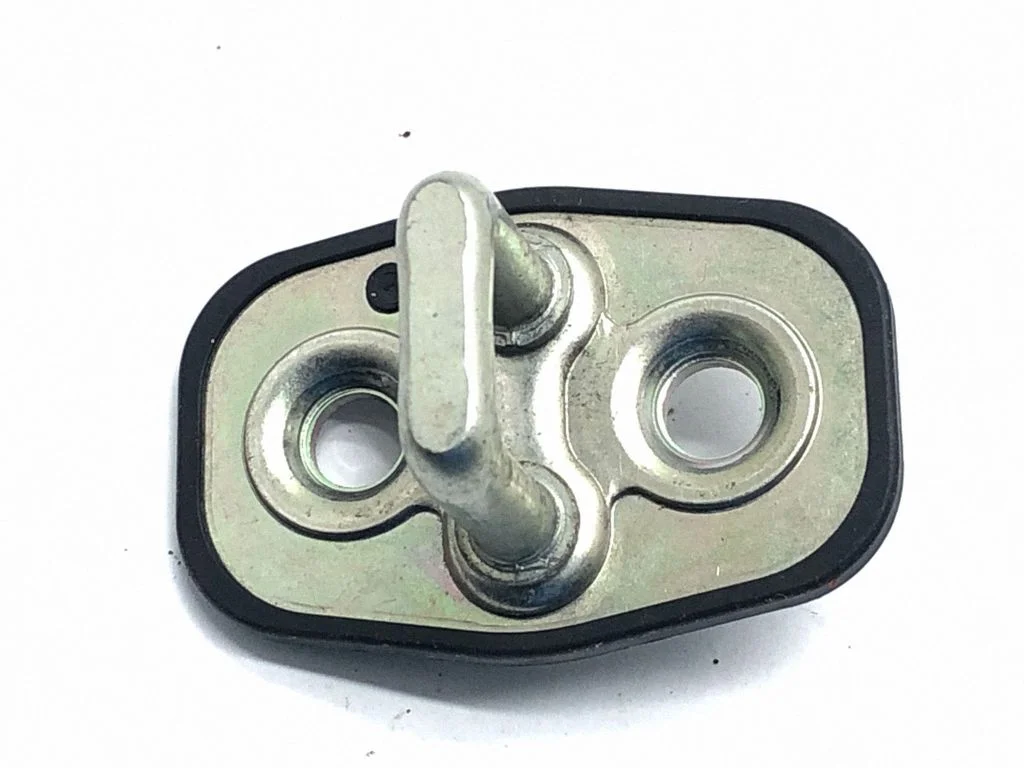 Rear door lock loop/hook striker – Citroen C3 (2010-2016)