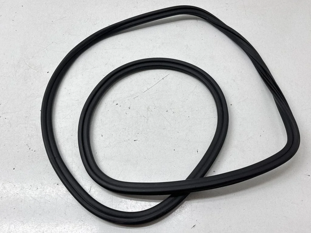 Tagaukse tihend (kere pool) – Porsche Macan (95B) (2014-2018)