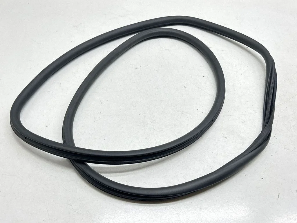 Rear door rubber seal (on body) 9812586680