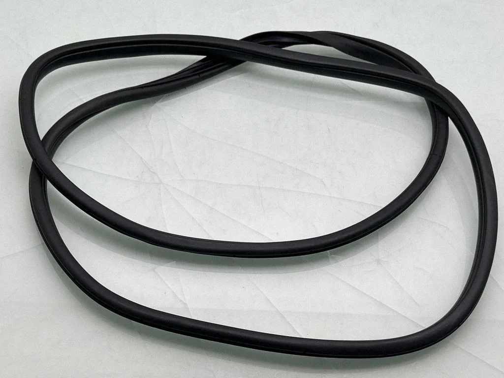 Tagaukse tihend (kere pool) 83110C5000