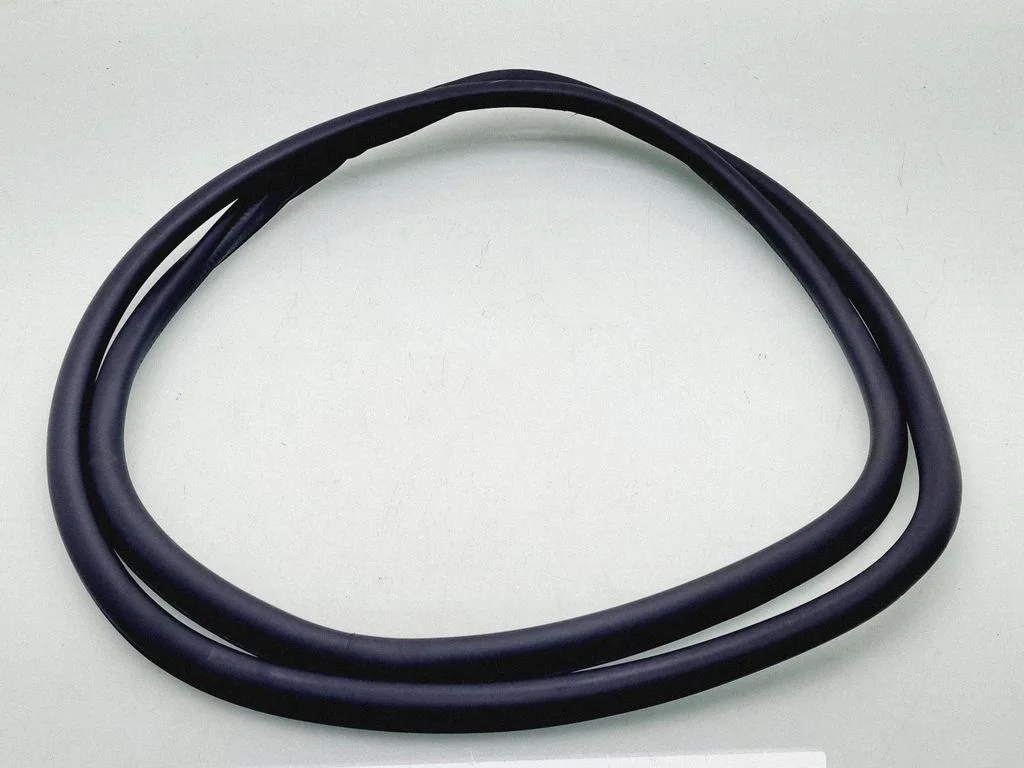 Rear door rubber seal (on body) 7L0867367g
