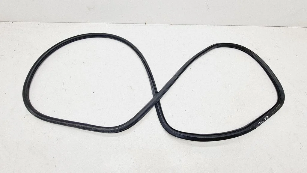 Tagaukse tihend (kere pool) – Volkswagen Touareg I (2002-2010)