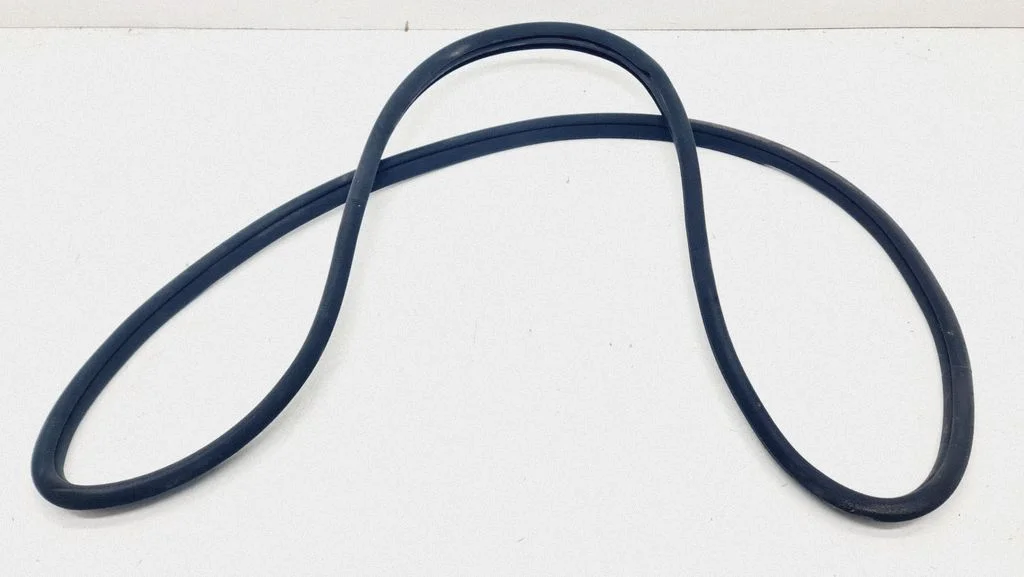 Rear door rubber seal (on body)