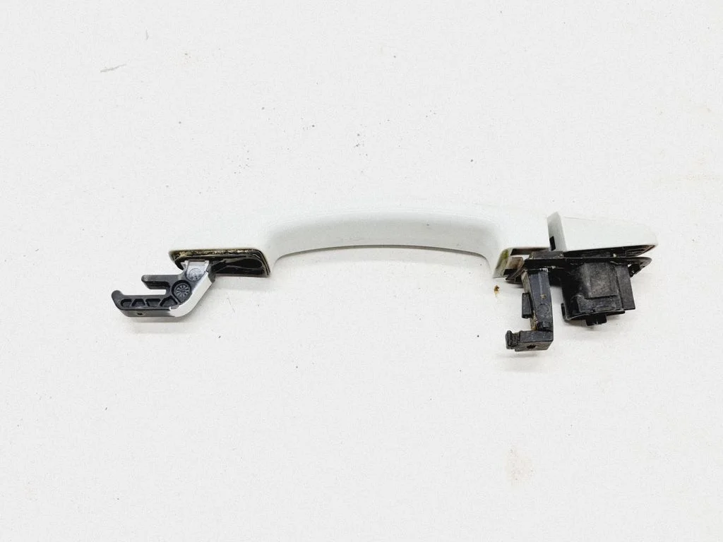 Rear door exterior handle – Opel Meriva B (2010-2016)