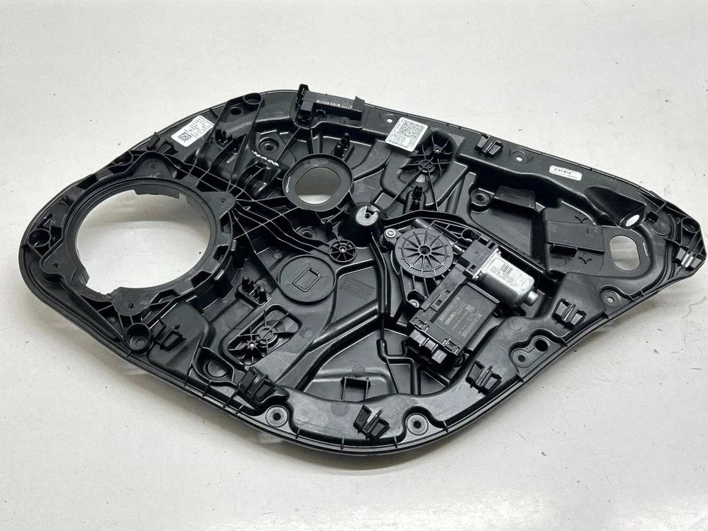 Rear door window regulator with motor 32283267