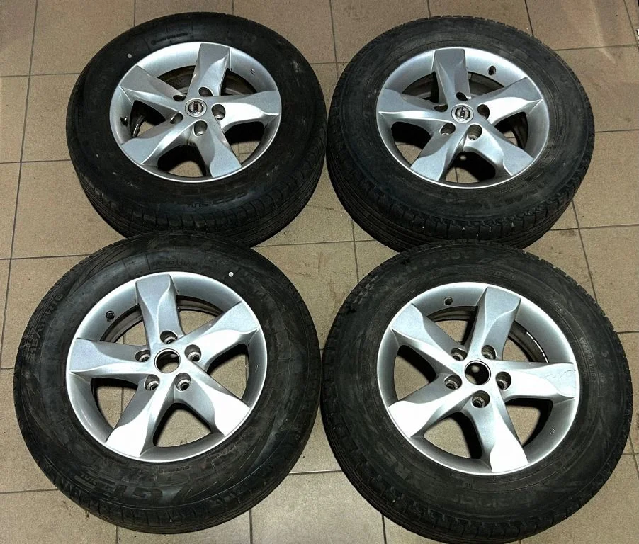 R16 alloy rim – Nissan Qashqai (2010-2014)