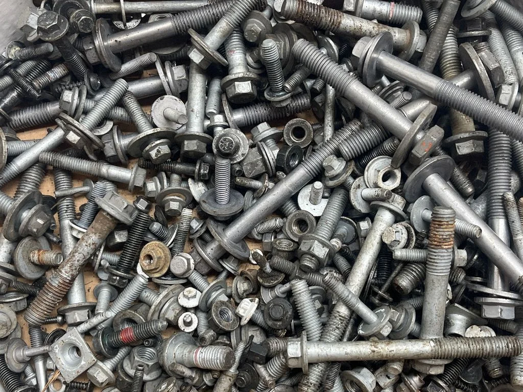 Nuts/bolts