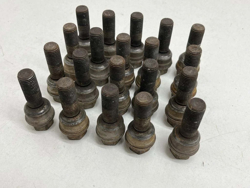 Nuts/bolts