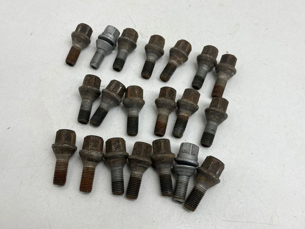 Nuts/bolts