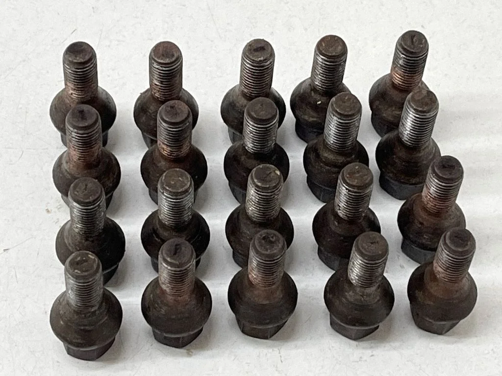 Nuts/bolts