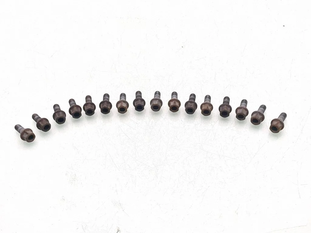 Nuts/bolts