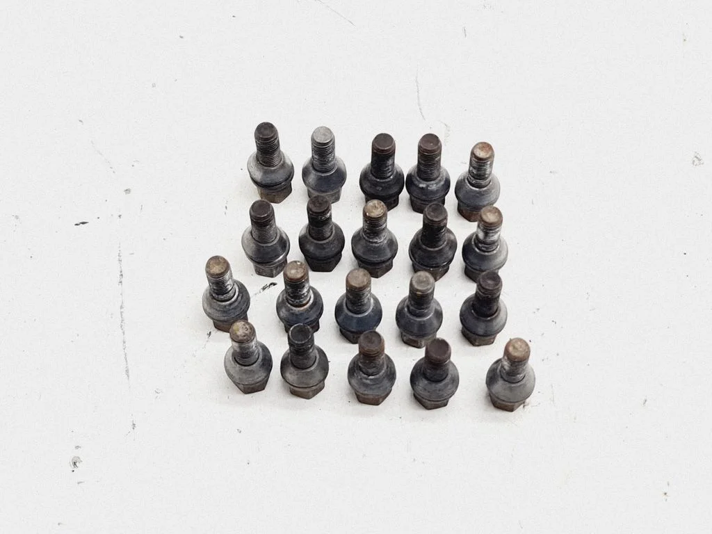 Nuts/bolts