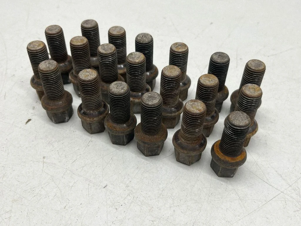 Nuts/bolts