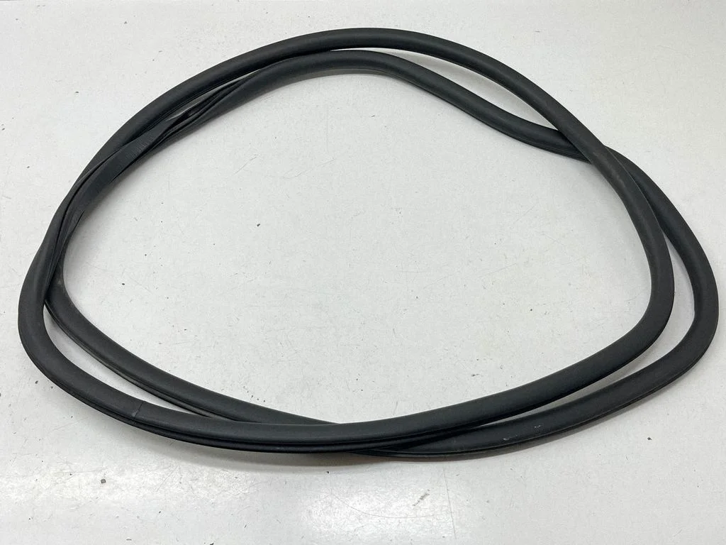 Sliding door rubber seal – Chrysler Pacifica (2017-)