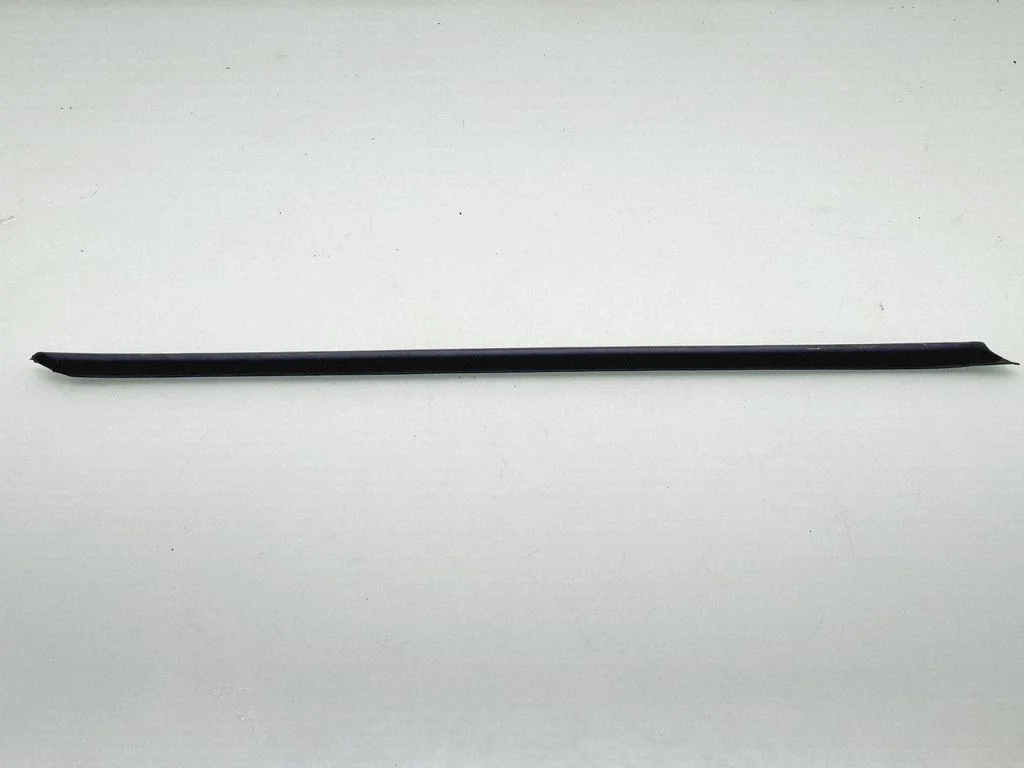 Sliding door rubber seal