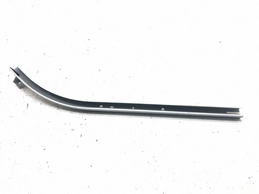Liugukse ülemine juhtsiin – Peugeot Partner (2008-2014)